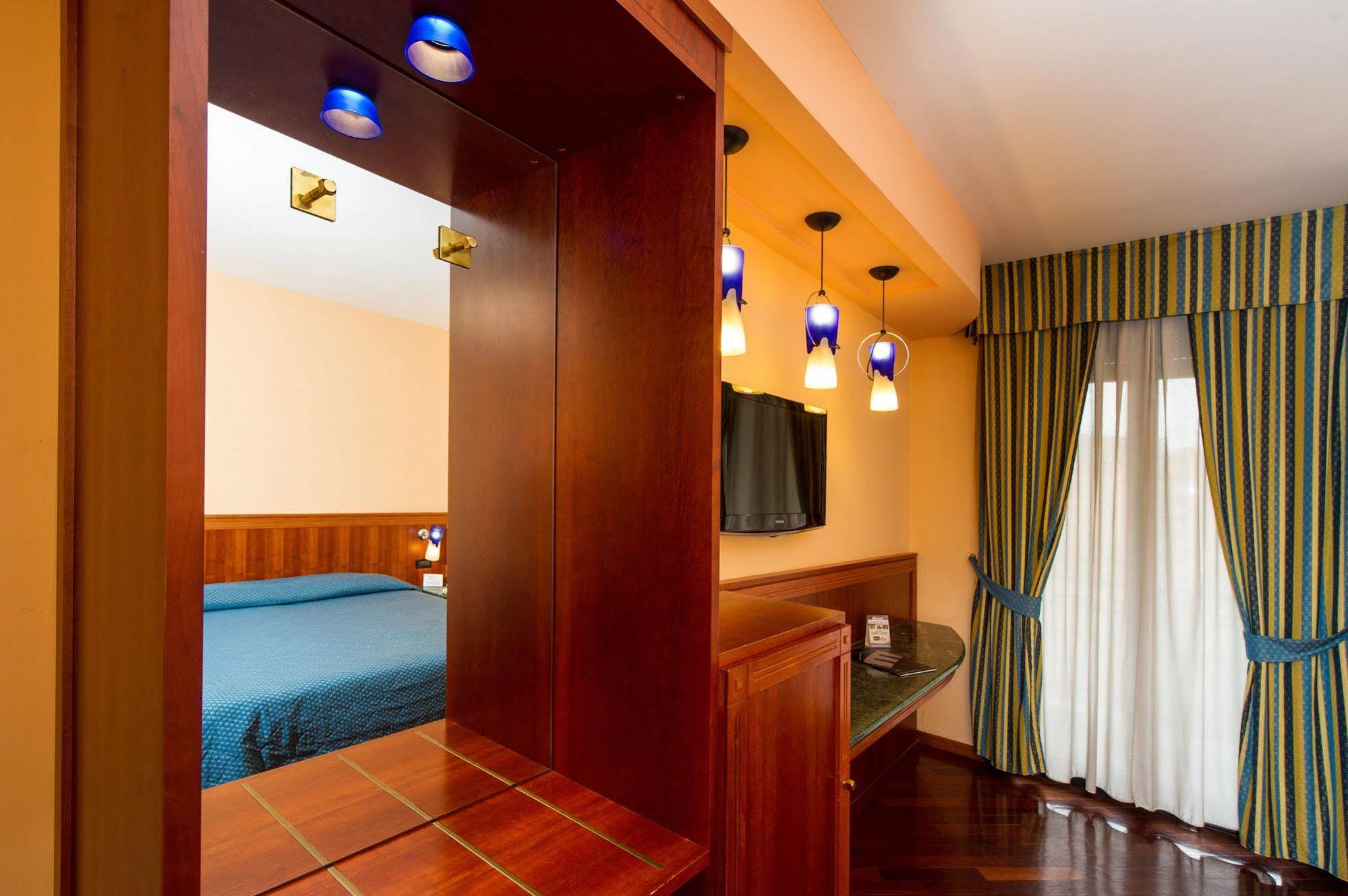 Hotel Michelangelo Palace & Spa Terni Bagian luar foto
